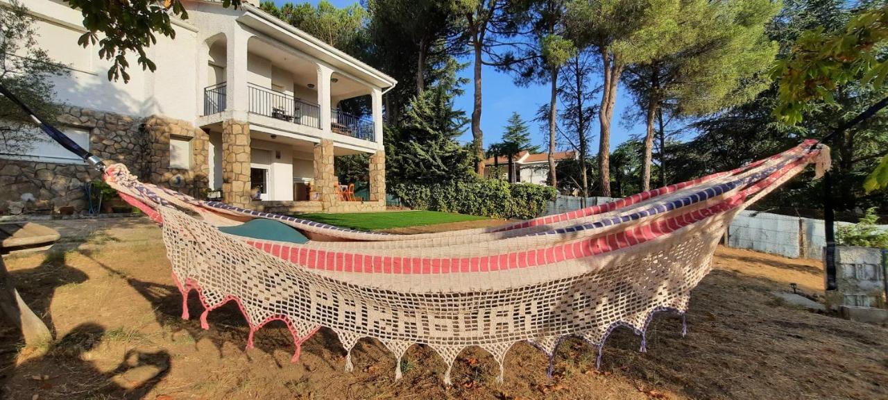 Entre Pinos Y Medusas Pedrezuela Exterior photo